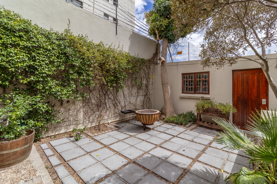 2 Bedroom Property for Sale in Stellenbosch Central Western Cape